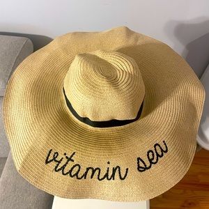 Two’s Company Vitamin Sea Floppy Hat
